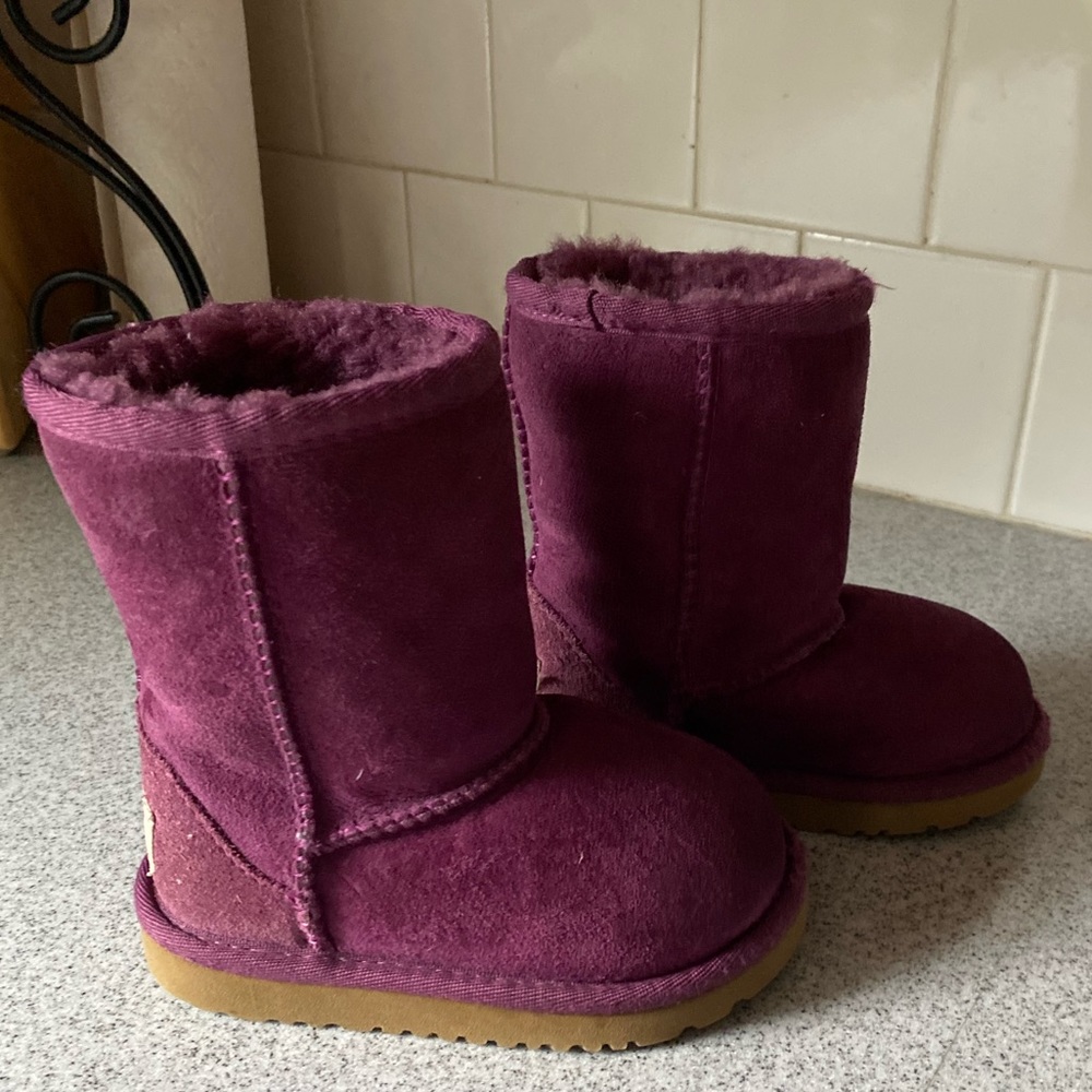 Toddler size 7 Ugg Boots